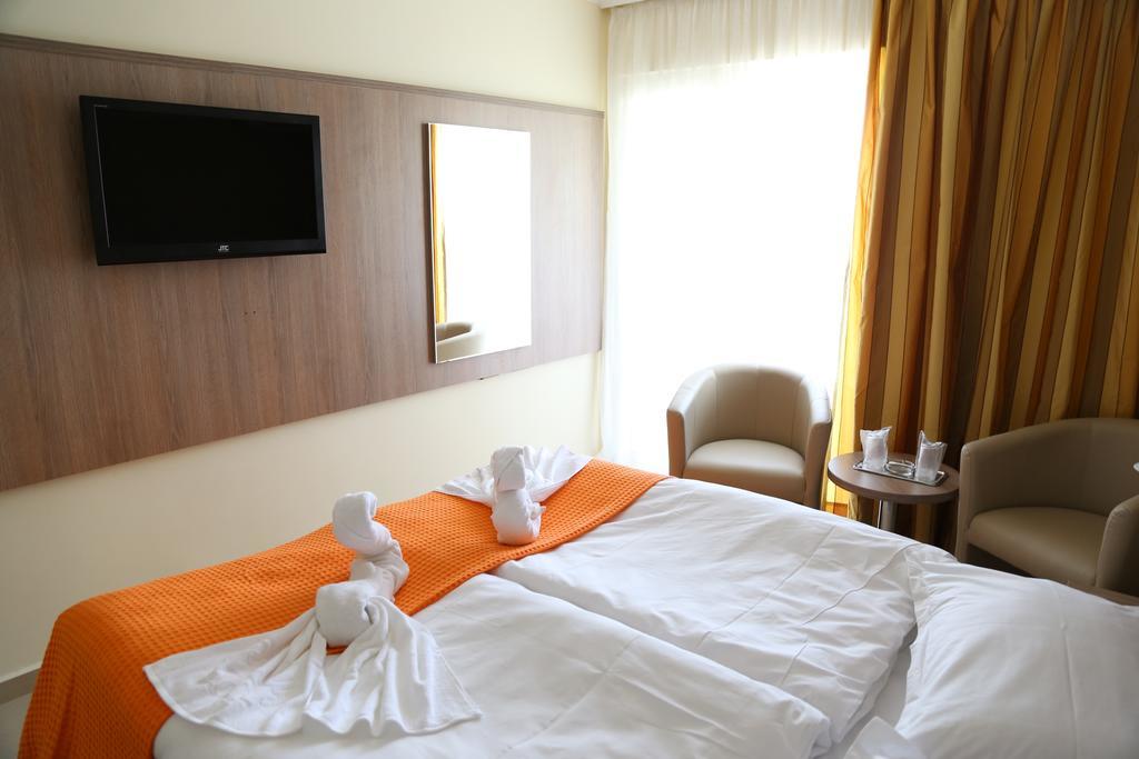 Piccadilly 3*